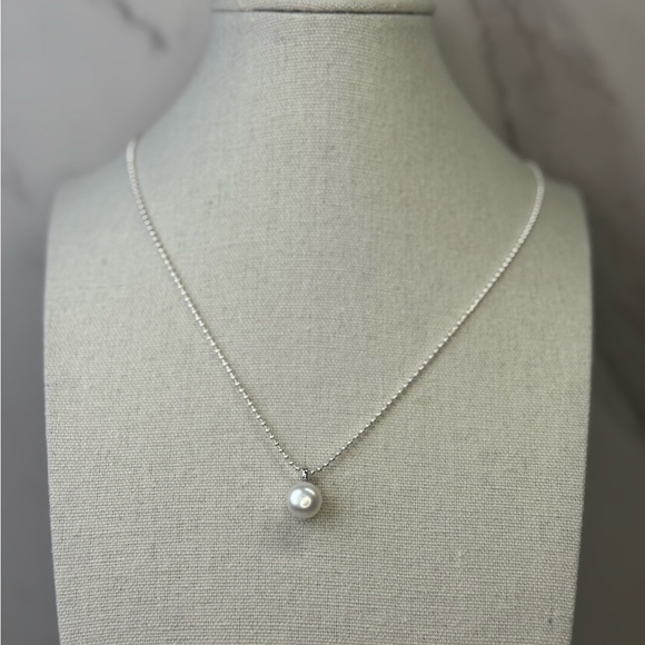 White Pearl Pendant with Silver Chain - Picture 4 of 5